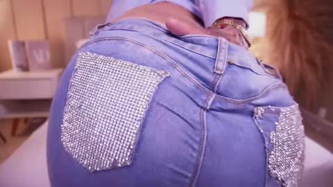 Samantha online show from 05-19-26, 05:41