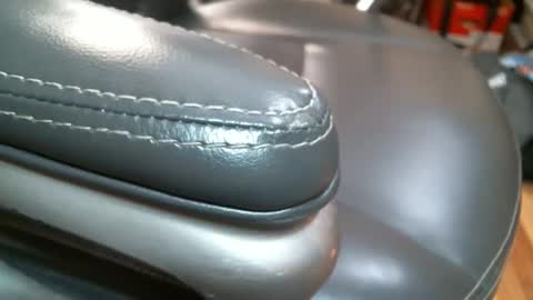 Snapshot of cutandwaxed2 chatting on 11-10-25, 02:05 BI SMOOTH MATURE SUB online show from 11-10-25, 02:05