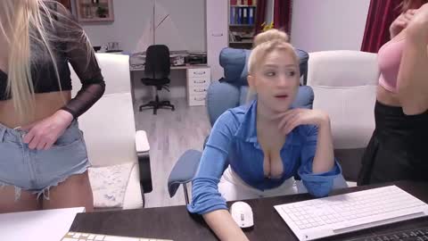  and follow twittercute00kiara2 online show from 11-17-25, 08:31