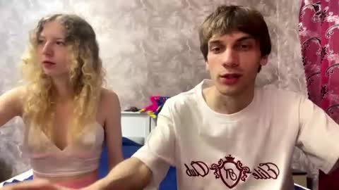 Snapshot of cute__couple_ chatting on 07-15-26, 07:30 Robert Alice online show from 07-15-26, 07:30