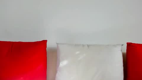 Snapshot of cute_angel95 chatting on 09-18-25, 07:21 cute_angel95 online show from 09-18-25, 07:21