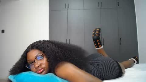 Snapshot of cute_ass18 chatting on 07-18-26, 03:54 Liya online show from 07-18-26, 03:54