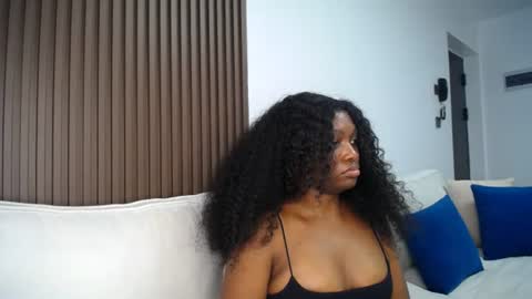 Snapshot of cute_ass18 chatting on 07-20-26, 10:39 Liya online show from 07-20-26, 10:39