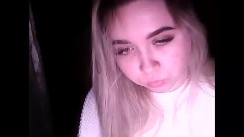 cute_beauty05 online show from 10-24-25, 04:14