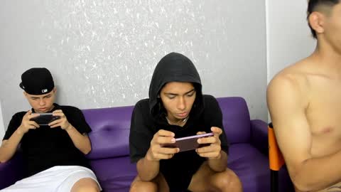 ARTURO-18  MATIAS-18  NIKOLAY-19  HADES-18  GABO-19 online show from 01-17-25, 01:56