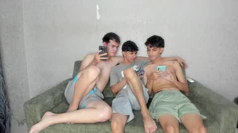 Snapshot of cute_boys18 chatting on 05-14-26, 07:31 ARTURO-18 MATIAS-18 NIKOLAY-19 HADES-18 GABO-19 online show from 05-14-26, 07:31