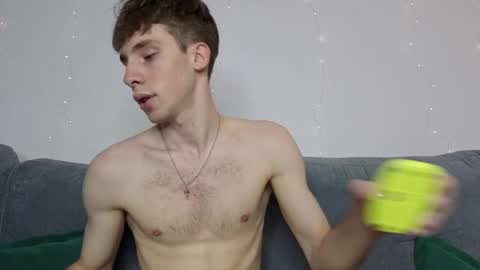 Snapshot of cute_brian chatting on 05-27-26, 04:37 Im Brian online show from 05-27-26, 04:37