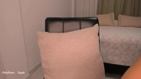 Sara online show from 09-28-25, 03:56