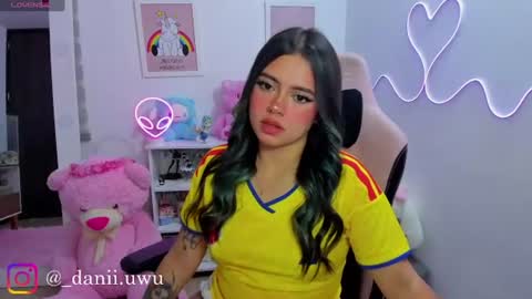 Snapshot of cute_dani__ chatting on 06-24-26, 06:01 Dani online show from 06-24-26, 06:01