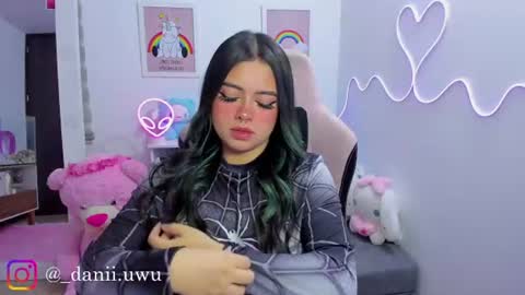 Snapshot of cute_dani__ chatting on 06-25-26, 10:42 Dani online show from 06-25-26, 10:42