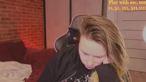 Everyday stream in the same time online show from 03-02-25, 01:26