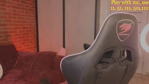 Everyday stream in the same time online show from 03-02-25, 07:32