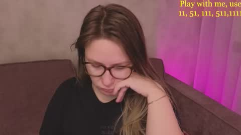 Everyday stream in the same time online show from 10-28-25, 01:09