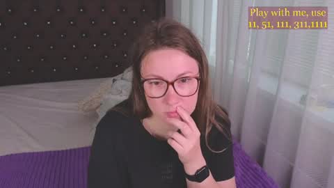 Snapshot of cute_darina chatting on 06-22-26, 01:29 Everyday stream in the same time online show from 06-22-26, 01:29
