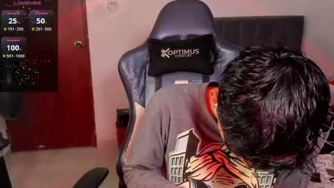 Snapshot of cute_diego_ chatting on 06-10-26, 11:03 Diego online show from 06-10-26, 11:03