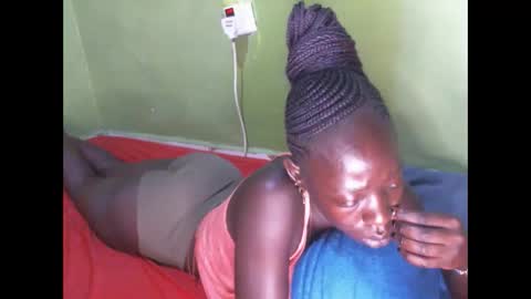 cute_doria online show from 10-16-25, 03:18