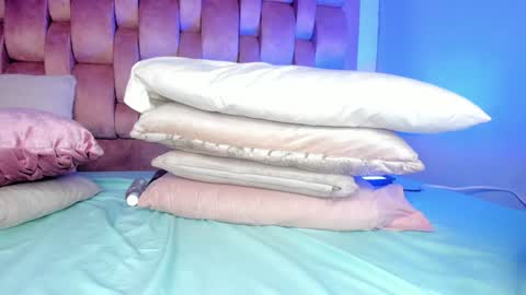 Stacy online show from 12-13-24, 05:27