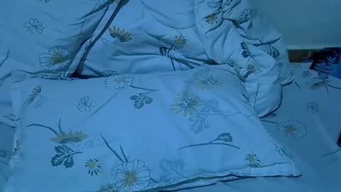 lynn online show from 11-17-25, 03:12