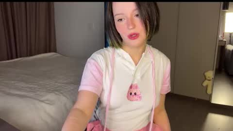 Emily online show from 03-26-26, 01:44