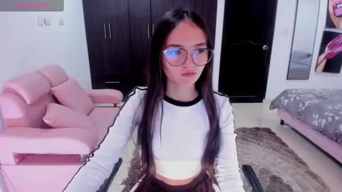 Bella Fox online show from 09-15-25, 01:11