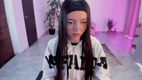 Bella Fox online show from 11-04-25, 02:49