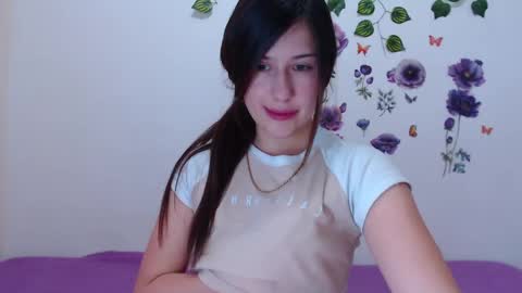 Snapshot of cute_isaa chatting on 05-05-26, 02:52 Isabella online show from 05-05-26, 02:52