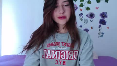 Snapshot of cute_isaa chatting on 05-17-26, 04:58 Isabella online show from 05-17-26, 04:58