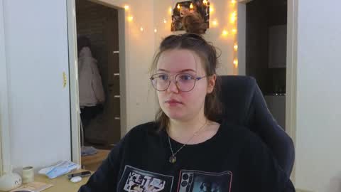 Kite and Jack online show from 02-07-25, 01:22