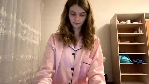 Snapshot of cute_kitte chatting on 01-13-25, 07:10 cute_kitte online show from 01-13-25, 07:10