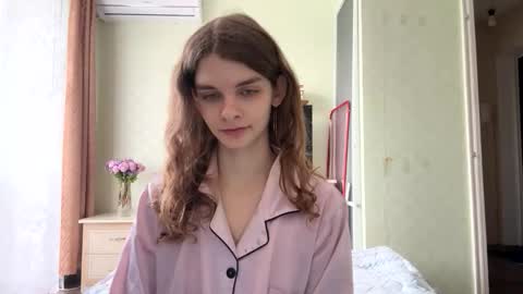 Snapshot of cute_kitte chatting on 10-11-25, 06:56 cute_kitte online show from 10-11-25, 06:56