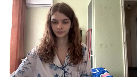 cute_kitte online show from 11-17-25, 12:11