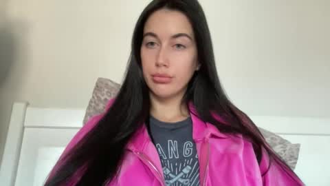 cute_kriss94 online show from 11-01-25, 12:51