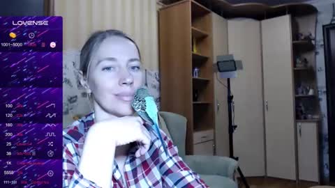 cute_lion_ online show from 01-06-25, 04:34