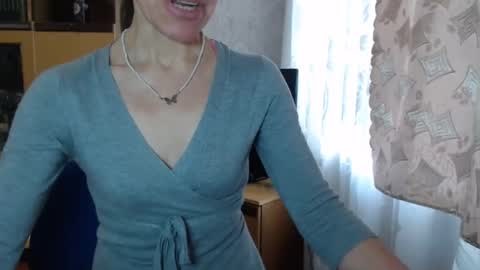 cute_lion_ online show from 01-14-25, 09:13