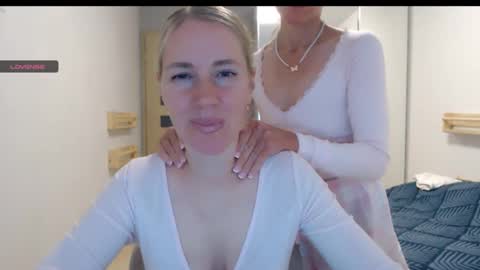 cute_lion_ online show from 10-08-25, 03:31