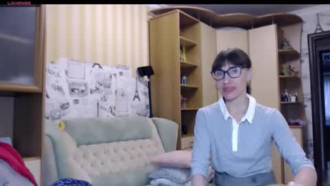 cute_lion_ online show from 12-01-25, 11:48