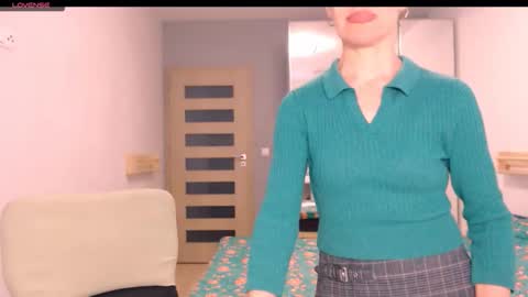 cute_lion_ online show from 01-14-26, 11:16