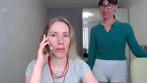 Snapshot of cute_lion_ chatting on 05-10-26, 12:21 cute_lion_ online show from 05-10-26, 12:21