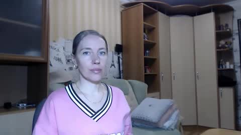 Snapshot of cute_lion_ chatting on 05-31-26, 06:42 cute_lion_ online show from 05-31-26, 06:42