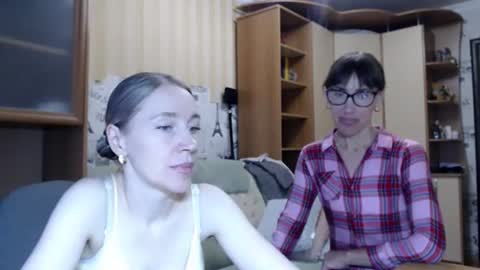 cute_lion_ online show from 06-27-26, 12:22