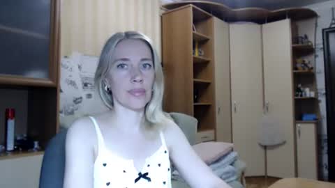 cute_lion_ online show from 07-15-26, 07:41