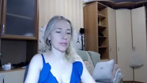 cute_lion_ online show from 07-22-26, 12:30