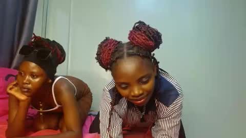 cute_lorna online show from 04-18-26, 01:15