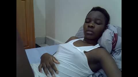 Snapshot of cute_marion chatting on 02-03-25, 10:25 cute_marion online show from 02-03-25, 10:25