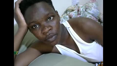 Snapshot of cute_marion chatting on 10-16-25, 08:59 cute_marion online show from 10-16-25, 08:59