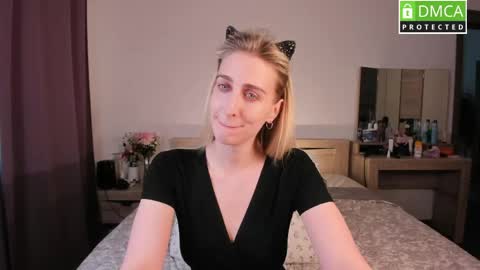 Snapshot of cute_milana chatting on 05-22-26, 09:37 Milana online show from 05-22-26, 09:37