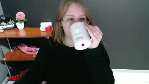 Veronica online show from 12-12-24, 07:41