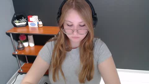 Veronica online show from 12-23-24, 10:53