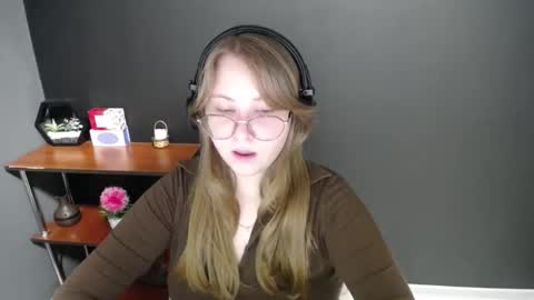 Veronica online show from 02-07-25, 10:40