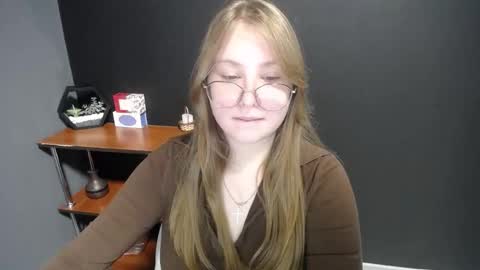 Veronica online show from 02-11-25, 10:15